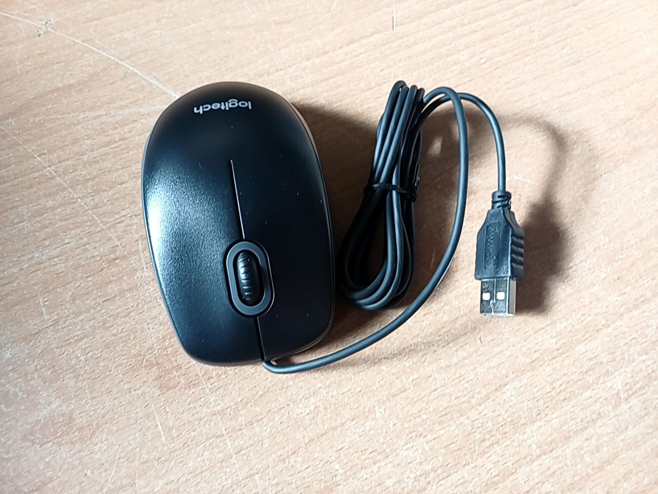 Kancelářská myš Logitech B100