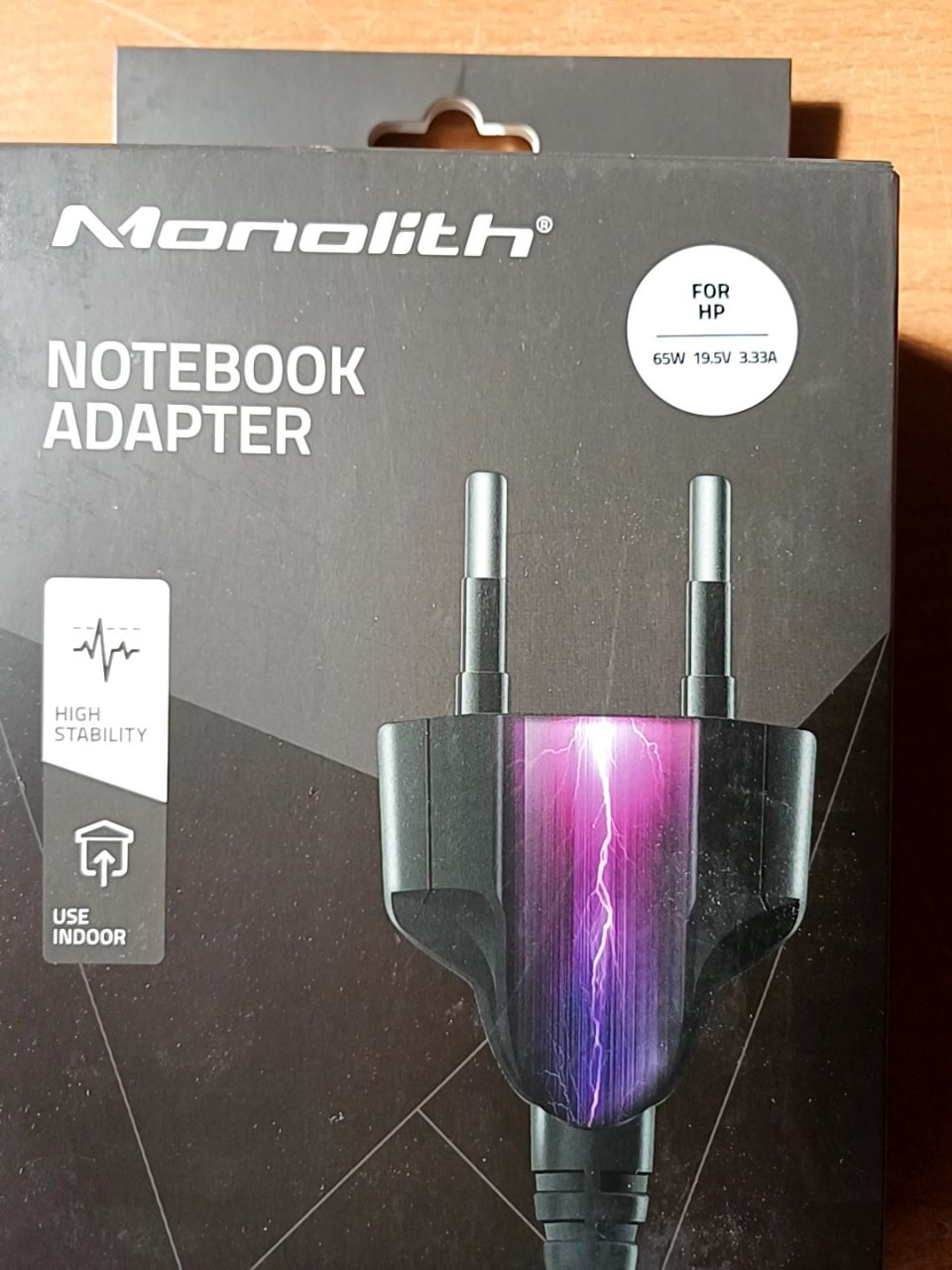 Napájecí adaptér k notebooku Monolith 