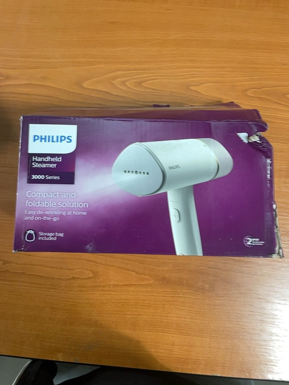 Napařovač oděvů Philips STH3020