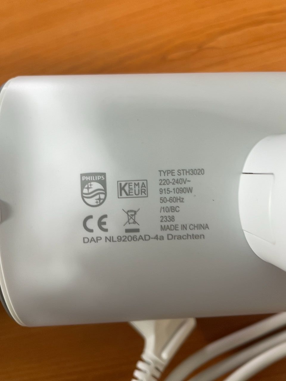 Napařovač oděvů Philips STH3020