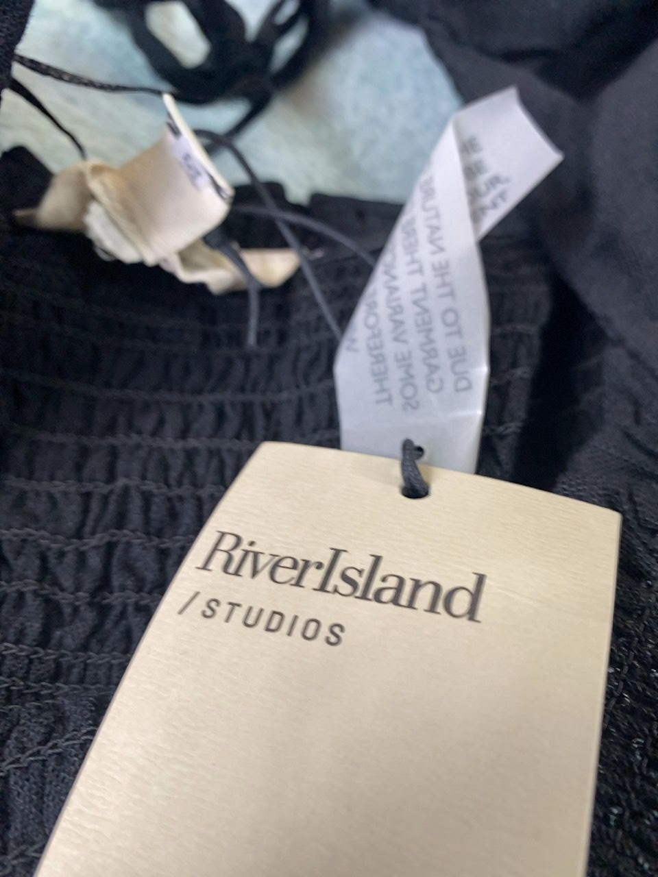 Dámské šaty River Island Velikost 44