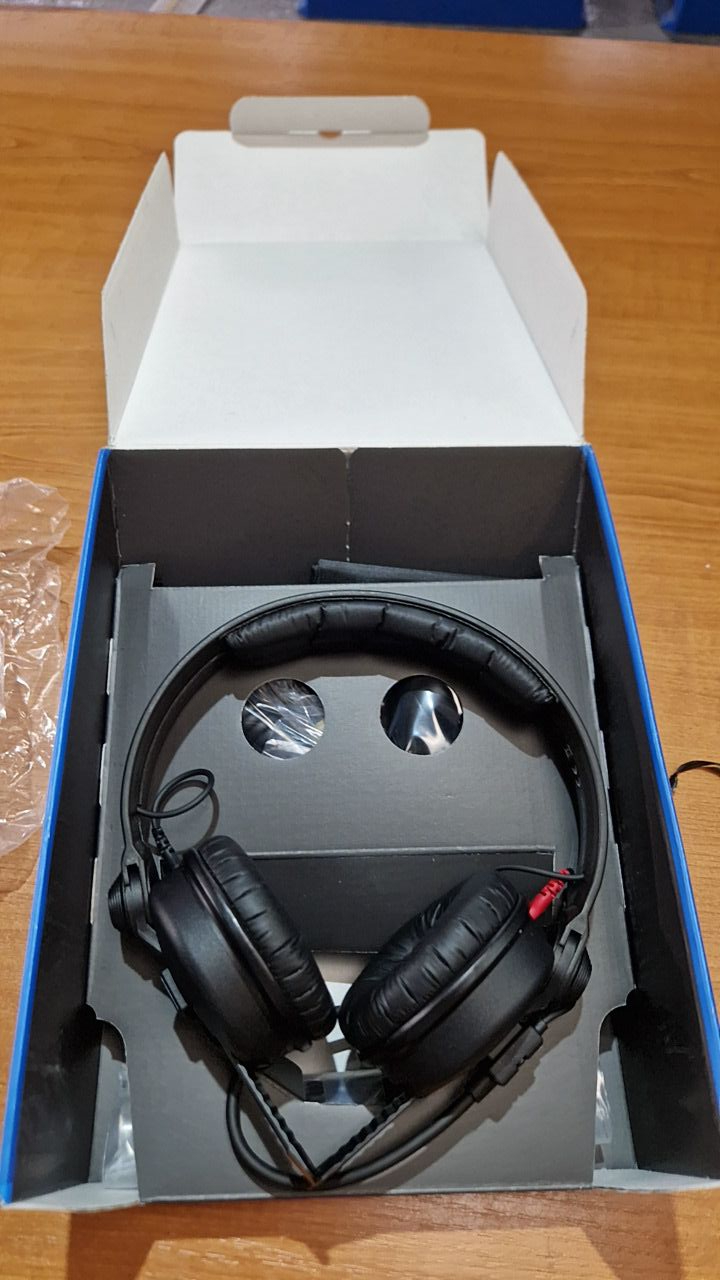 Sluchátka Sennheiser HD 25 Plus