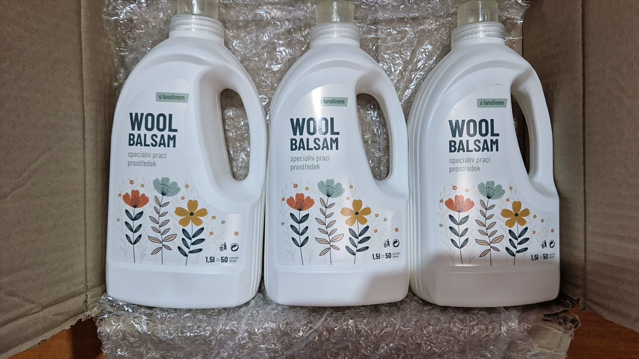 Speciální prací prostředek - 3 x 1,5 l Wool Balsam 