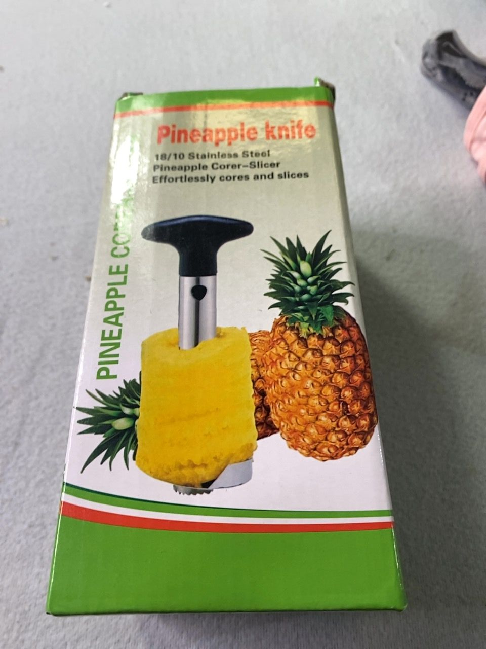 Vykrajovač na ananas  