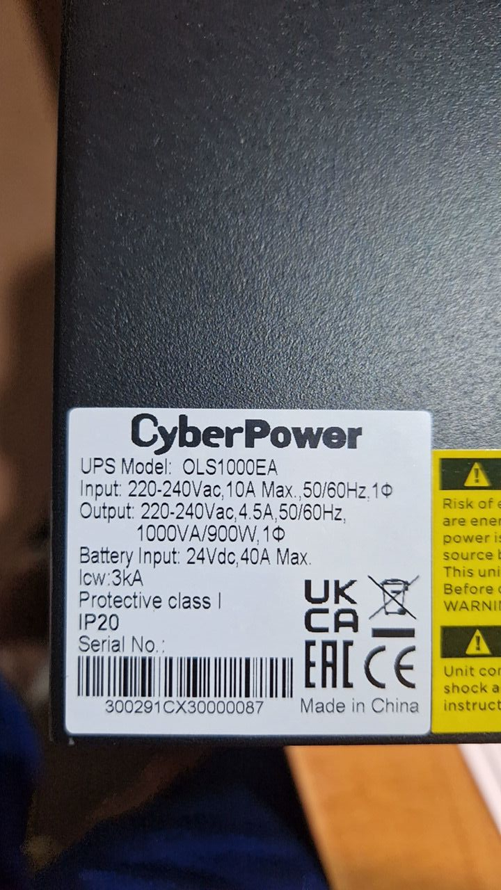 Záložní zdroj CyberPower OLS1000EA